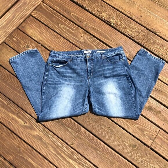 VINTAGE AMERICA Wonderland Slim Straight Jeans - Picture 1 of 8